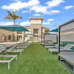 Luxury 2 Bedroom Apt In Marina Del Rey W Pool And Hot Tub